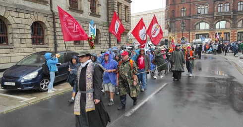 Pielgrzymka wyszła z Legnicy