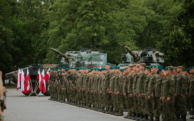 Szef MON: dobrowolna zasadnicza służba wojskowa to jeden z elementów budowania siły WP