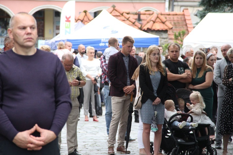 Nowy Sącz. Wielki odpust ku czci Przemienienia Pańskiego - dzień 1.