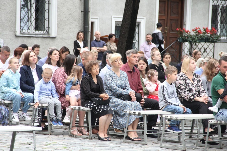 Nowy Sącz. Wielki odpust ku czci Przemienienia Pańskiego - dzień 1.