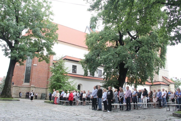 Nowy Sącz. Wielki odpust ku czci Przemienienia Pańskiego - dzień 1.