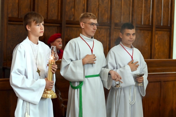 Strzegom. W bazylice powitali relikwie św. Szarbela