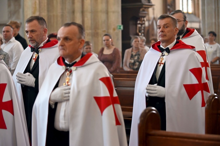 Strzegom. W bazylice powitali relikwie św. Szarbela