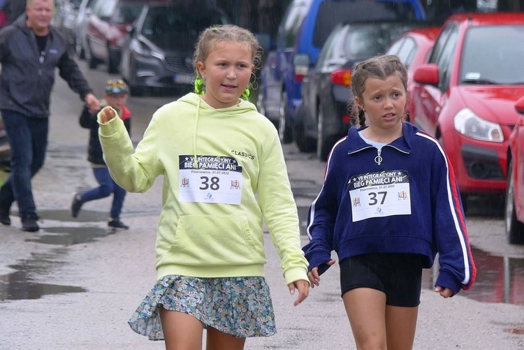 Deszczowa 12. Biesiada Rodzinna z Fundacją Krzyż Dziecka w Pisarzowicach