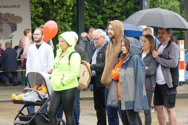 Deszczowa 12. Biesiada Rodzinna z Fundacją Krzyż Dziecka w Pisarzowicach