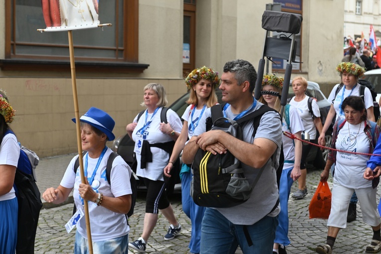 XIX PPDŚ. Wystartowali spod świdnickiej katedry