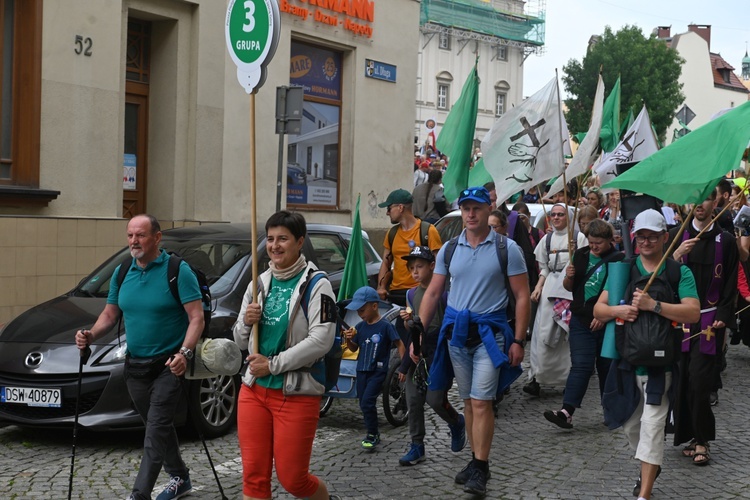 XIX PPDŚ. Wystartowali spod świdnickiej katedry