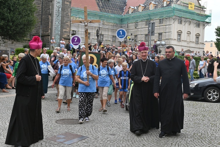 XIX PPDŚ. Wystartowali spod świdnickiej katedry