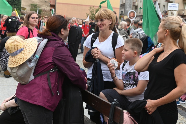 XIX PPDŚ. Wystartowali spod świdnickiej katedry