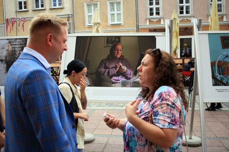 Wystawa "Twarze Ukrainy" na opolskim rynku