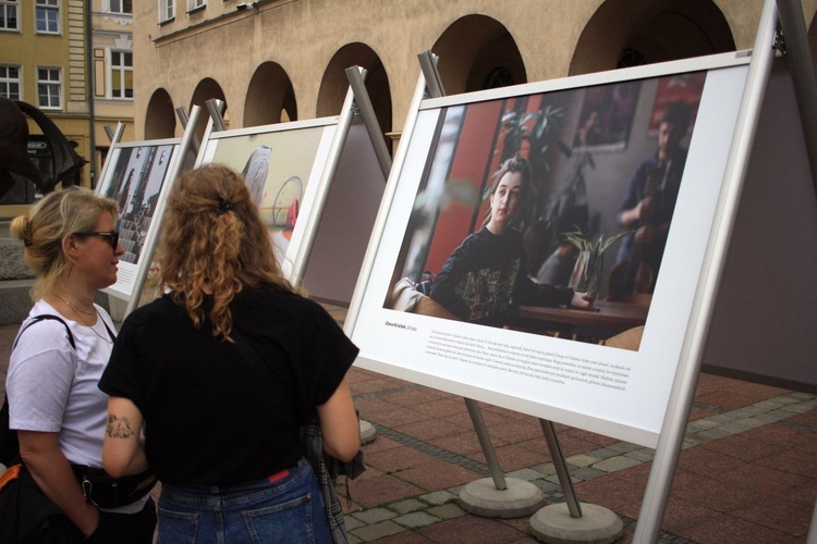 Wystawa "Twarze Ukrainy" na opolskim rynku