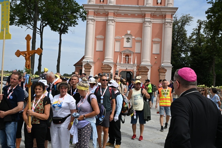 Wyjście pielgrzymki ze Skrzatusza na Jasną Górę