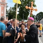 Wyjście pielgrzymki ze Skrzatusza na Jasną Górę