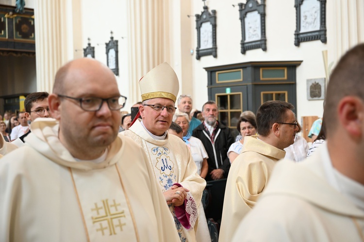 Wyjście pielgrzymki ze Skrzatusza na Jasną Górę