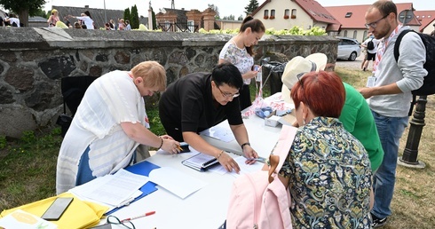 Wyjście pielgrzymki ze Skrzatusza na Jasną Górę