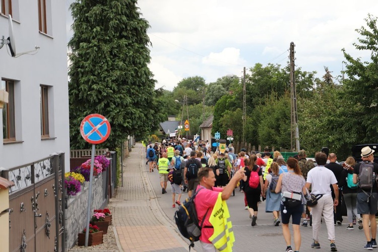 Pielgrzymkowe dziękczynienie u Pani Cierpliwie Słuchającej