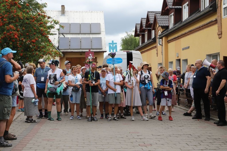 Pielgrzymkowe dziękczynienie u Pani Cierpliwie Słuchającej