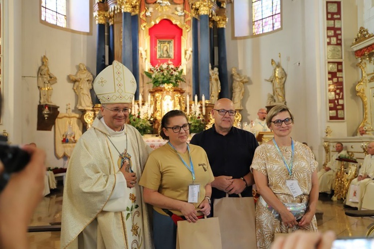 Pielgrzymkowe dziękczynienie u Pani Cierpliwie Słuchającej