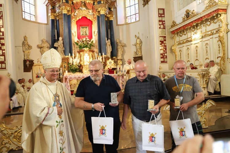 Pielgrzymkowe dziękczynienie u Pani Cierpliwie Słuchającej