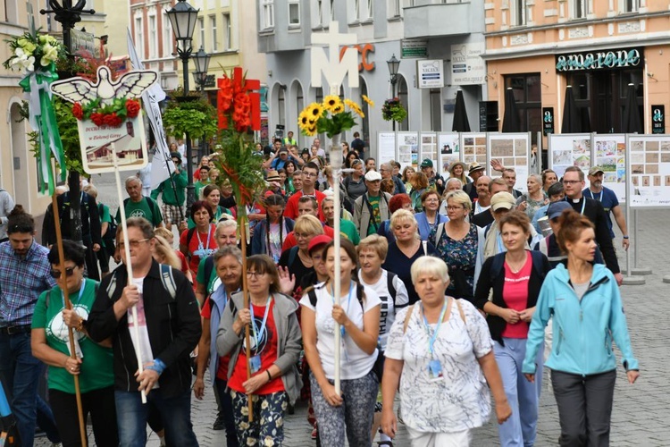 Piesza Pielgrzymka z Zielonej Góry zmierza do Czarnej Madonny