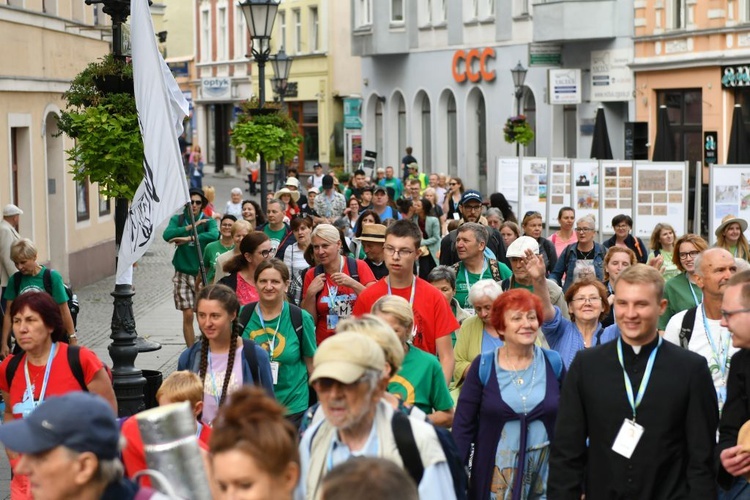 Piesza Pielgrzymka z Zielonej Góry zmierza do Czarnej Madonny