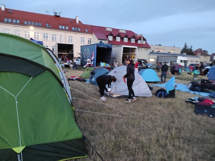 Pole namiotowe w Oławie