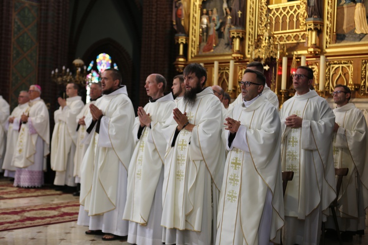 Rybnicka pielgrzymka - Eucharystia na rozpoczęcie