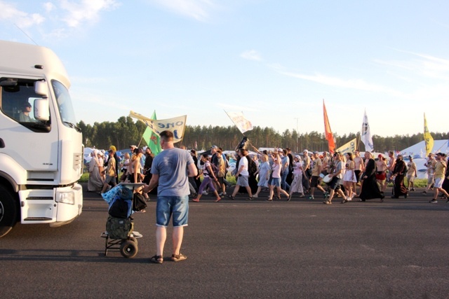 Ewangelizatorzy ruszyli na pole Pol'and'Rock Festival [GALERIA ZDJĘĆ]