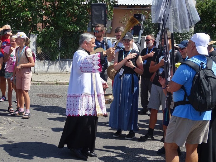 Obrazy z pątniczego szlaku na Jasną Górę