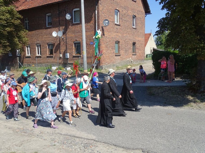 Obrazy z pątniczego szlaku na Jasną Górę