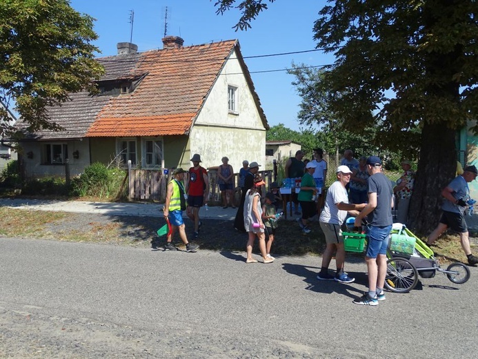 Obrazy z pątniczego szlaku na Jasną Górę