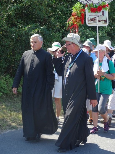 Obrazy z pątniczego szlaku na Jasną Górę