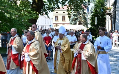 Powołani przed Przemienionym