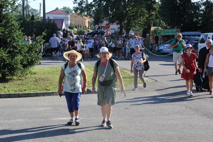 Fotorelacja z pielgrzymki - Dzień 1 - Kolumna stalowowolska