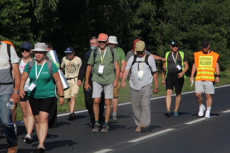 Fotorelacja z pielgrzymki - Dzień 1 - Kolumna stalowowolska