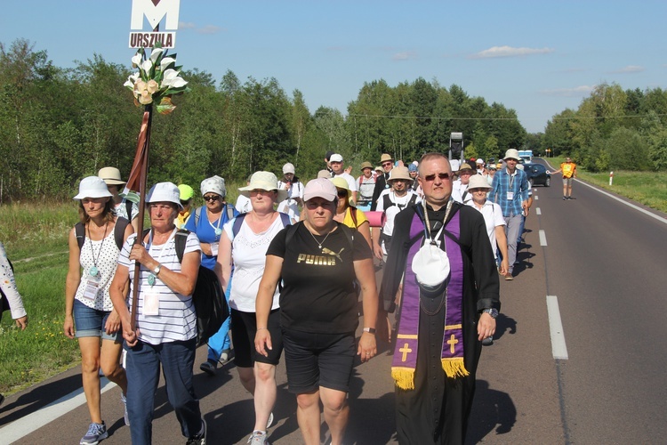 Fotorelacja z pielgrzymki - Dzień 1 - Kolumna stalowowolska