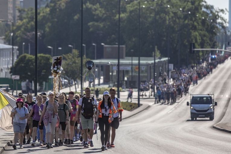 Zobaczcie ich radość. 2000 pielgrzymów WAPM ruszyło na Jasną Górę