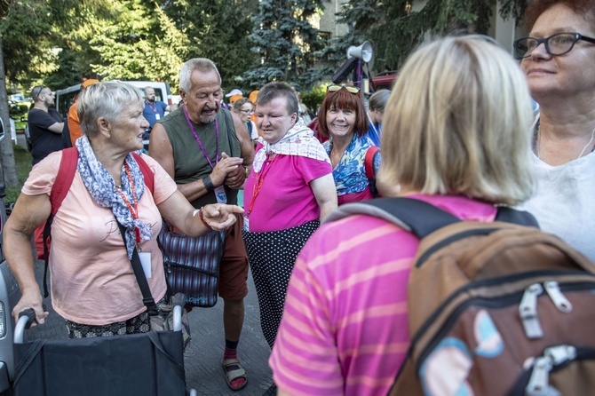 300 pielgrzymów na wózkach i ich opiekunów. 31. Pielgrzymka Osób Niepełnosprawnych