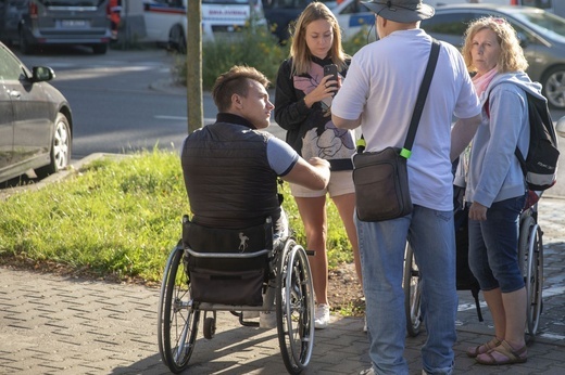 300 pielgrzymów na wózkach i ich opiekunów. 31. Pielgrzymka Osób Niepełnosprawnych