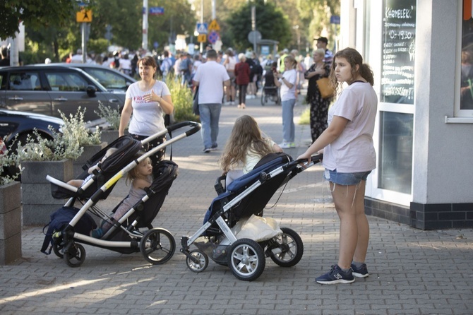 300 pielgrzymów na wózkach i ich opiekunów. 31. Pielgrzymka Osób Niepełnosprawnych