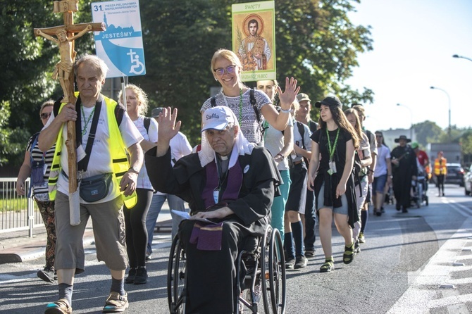 300 pielgrzymów na wózkach i ich opiekunów. 31. Pielgrzymka Osób Niepełnosprawnych