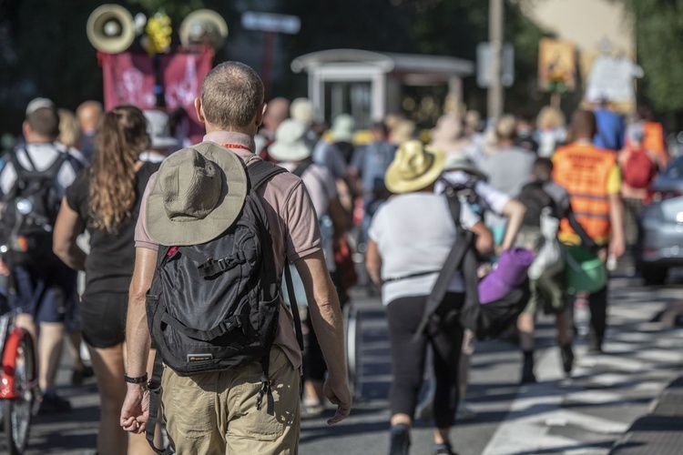 300 pielgrzymów na wózkach i ich opiekunów. 31. Pielgrzymka Osób Niepełnosprawnych