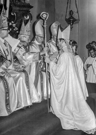 Abp Alfons Nossol kończy 90 lat życia