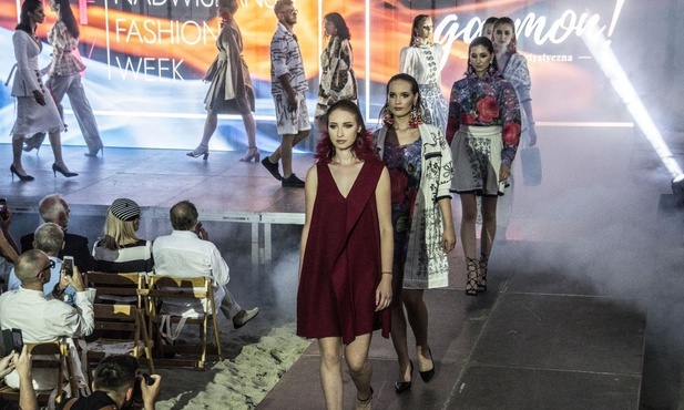 Haute couture nad Jeziorem Tarnobrzeskim