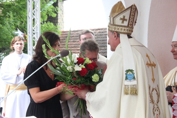 Nowy Sącz. Poświęcenie przemienionej bazyliki