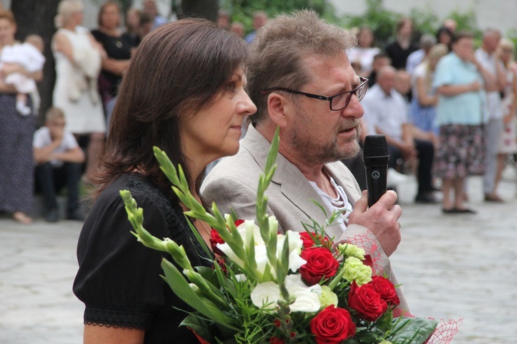 Nowy Sącz. Poświęcenie przemienionej bazyliki