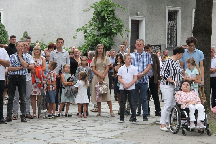 Nowy Sącz. Poświęcenie przemienionej bazyliki