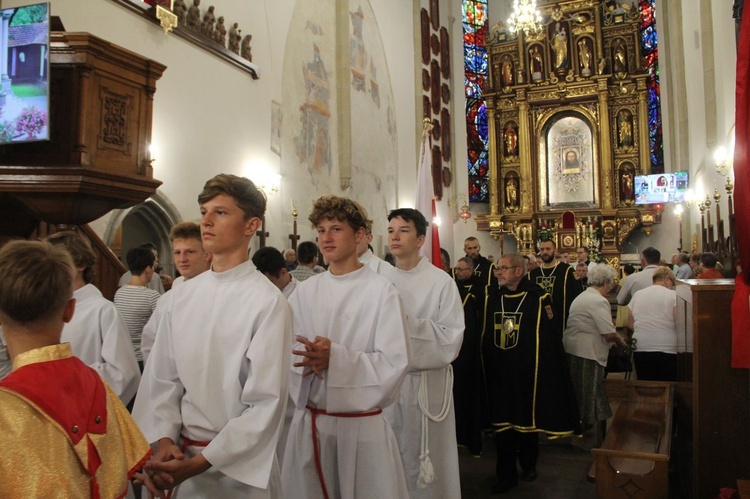 Nowy Sącz. Poświęcenie przemienionej bazyliki