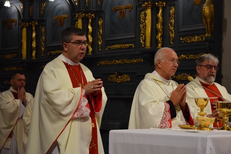 Wyjście na szlak poprzedzła Eucharystia. 