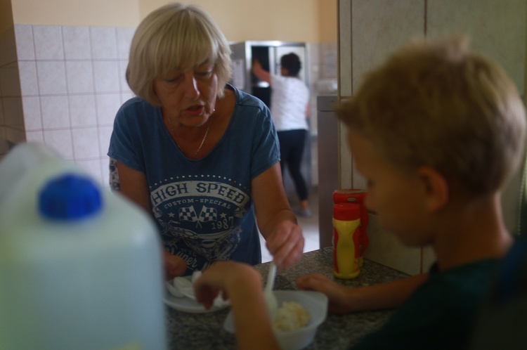 Parafia w drodze. Uczestnicy PMRDiK przyjęli sakramenty wtajemniczenia chrześcijańskiego